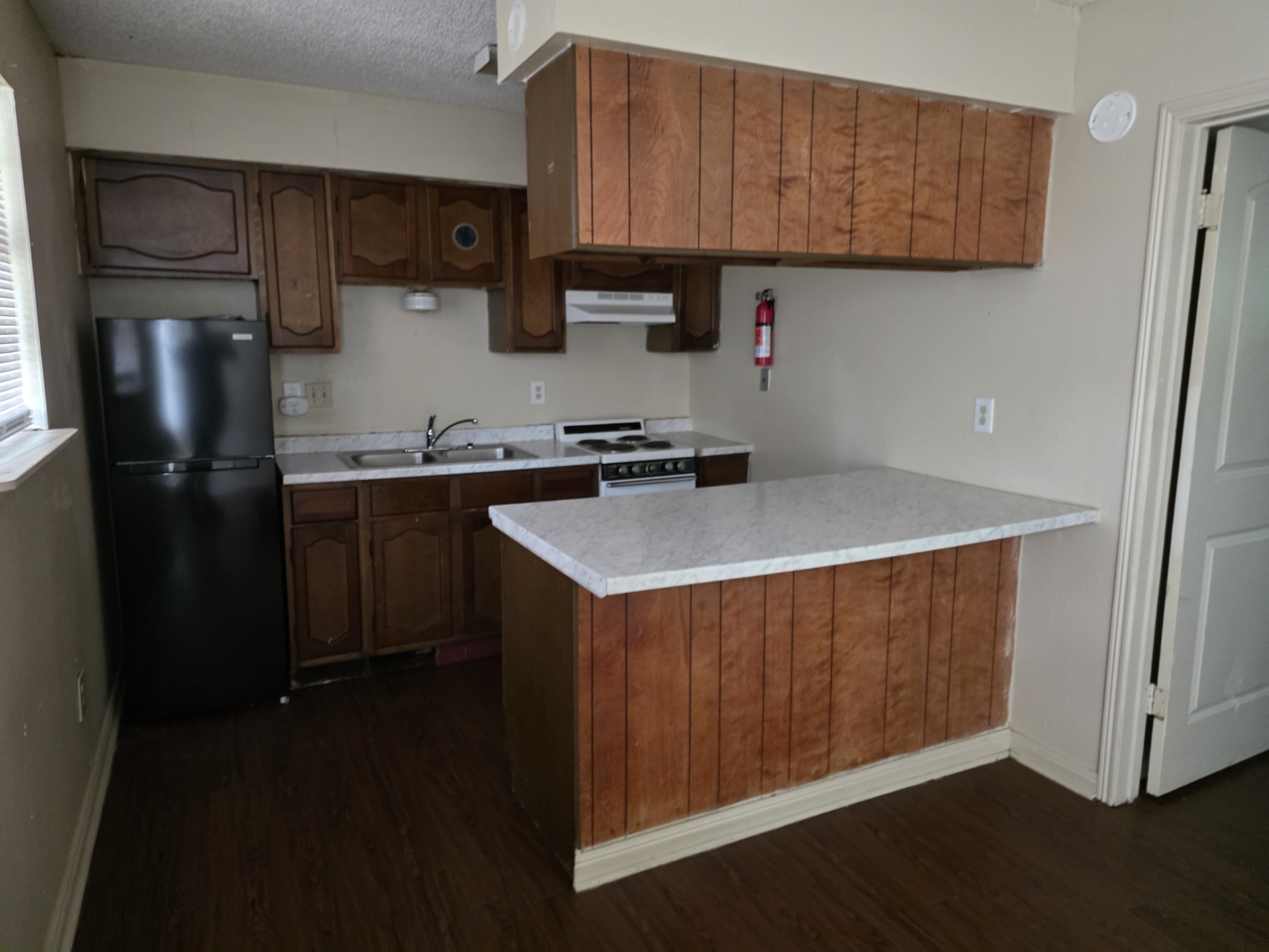 204 Rue Royale APT D